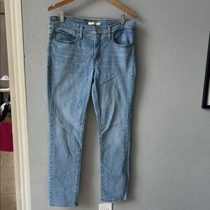 Levi's 312 Jeans